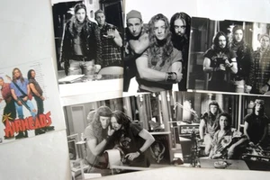 P298 5x Pressefotos + Presseheft AIRHEADS Brendan Fraser, Adam Sandler - Picture 1 of 3