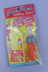 Pferdezügel Strickspule um 1950 Spielzeug Set - alter Ladenbestand - Bild 1 von 1
