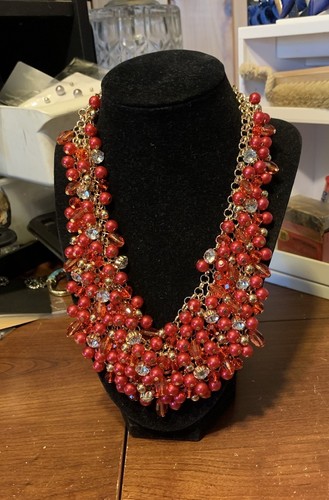 VETEMENTS Collana posta catena aragosta bocar perle rosse cristalli peals tono oro