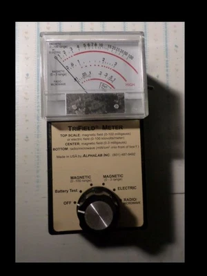 Medidor EMF Alphalab Trifield Foto 1 de 3