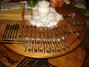 59 Piece Service For 8 Holmes & Edwards "MAY QUEEN" Silver Plate Flatware - Picture 1 of 9