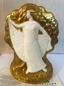 Minton The Zeus Collection 528 - Hera And The Peacock Gold Edition Figurine - Picture 1 of 16