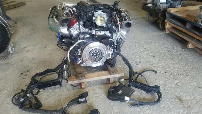 2022 CORVETTE LT2 6.2L Engine with Accessories 12694460 JSY 0 miles 2428741 - Image 1 of 4