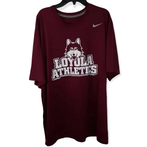 NWOT Nike Loyola Ramblers Athletics Logo Dri-FIT T-Shirt Maroon XL Cover