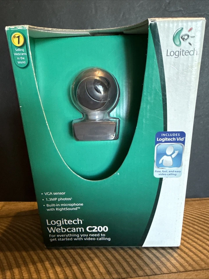Logitech C200 Webcam - 960-000415 - Image 1 of 1