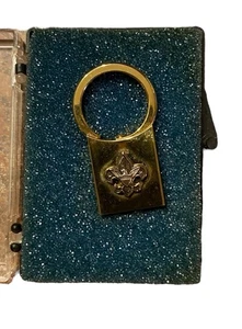 Vintage Boy Scouts Of America Universal Emblem Gold Colored Key Ring - Picture 1 of 3