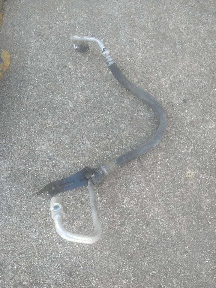 2000-2004 Toyota Avalon A/c Ac Air Condition Compressor Refrigerant Suction Hose - Image 1 of 4