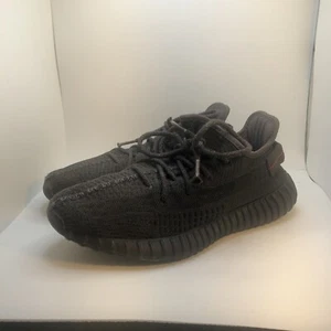 Talla 8 - Adidas Yeezy Boost 350 V2 Bajo Triple Negro No Reflectante Usado en Excelente Condición Usado - Imagen 1 de 18