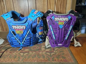 2 Vintage Thor Dirtbike Aftershock Hardshell Chest Protectors - Bild 1 von 12