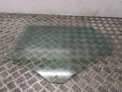 Ventana puerta Volvo V40 D4 SE MK3 5 puertas 2012-2014 (n/s pasajero trasero) Foto 1 de 4