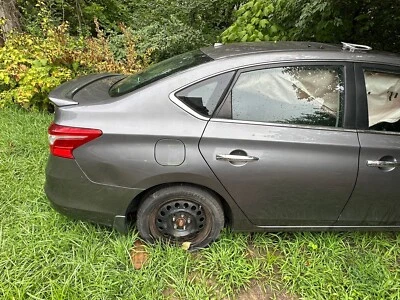 Nissan Sentra 2013-2019 puerta trasera eléctrica para pasajeros Foto 1 de 4