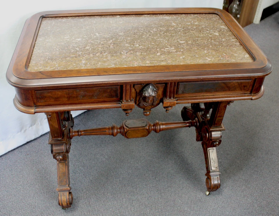 MESA DE SALÓN antigua victoriana muy tallada con tapa de mármol de doble cara de nogal Foto 1 de 4