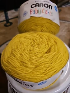 2 Yarnspirations CARON BABY CAKES Yarn soft summer stripes collection DUCKLING - Picture 1 of 3