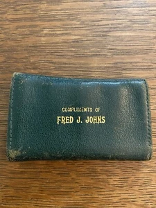 Vintage Sacramento Fred J. Johns Green Leather & Metal Coin Purse Change Holder - Picture 1 of 4