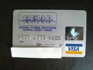 VINTAGE *CFHC FEDERAL CREDIT UNION VISA* RARE EXPIRED CREDIT CARD. Exp. 3/00. - Picture 1 of 2