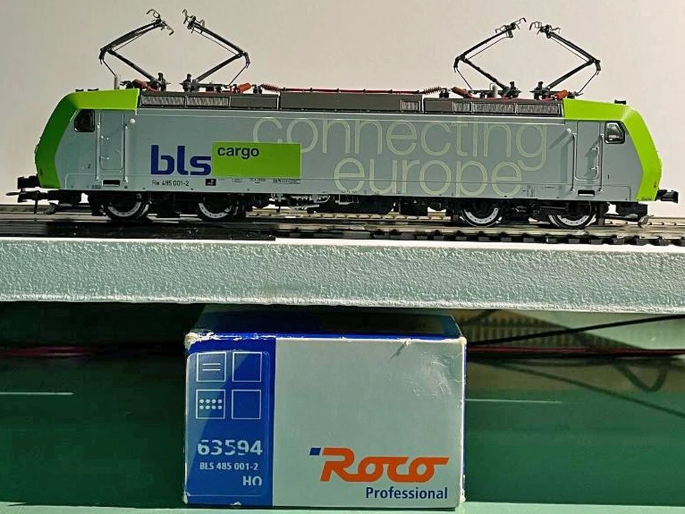 HO ROCO 63594 BLS SWISS RE 485 0001-2 ELECTRIC LOCOMOTIVE - Image 1 of 1