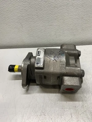 Parker 2953251 Hydraulic Motor - Image 1 of 4