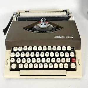 Macchina da scrivere manuale portatile Royal Safari vintage con custodia marrone - Foto 1 di 9
