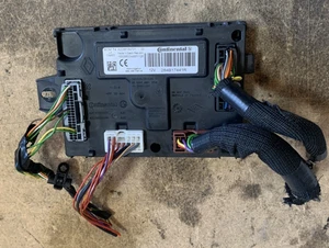 RENAULT CLIO BCM BODY CONTROL MODULE 2015 MK4 0.9 PETROL (2012-2016) 284817441R - Picture 1 of 7
