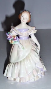 Vintage Royal Doulton "Dama de honor" HN2148 - Imagen 1 de 8