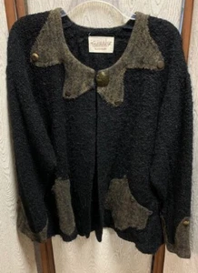 Damen-Cardigan Fruehlants Design Studio künstlerisch schwarz grün Einknopf Est L gebraucht, in einwandfreiem Zustand - Bild 1 von 5