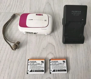 FUJIFILM DIGITAL CAMERA FINEPIX Z35 10.0MP PINK WHITE WITH 2 BATTERIES & CHARGER - Picture 1 of 20