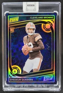 Panini NSCC 2025 Gold Pack VIP Shedeur Sanders Encased 1/1 RC Browns RD - Imagen 1 de 10