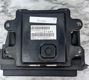 2006 Jeep Grand Cherokee BCM WITH FUSE BOX P04692015AK P04692024AK - Picture 1 of 11