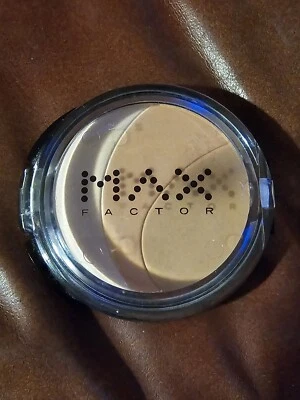 Max Factor Colorgenius Mineral Pressed Face Powder MEDIUM #110 NEW Without BOX - Image 1 of 3