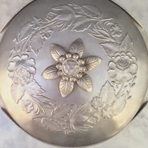 Everlast Hand Hammered Forged Metal Aluminum Covered Serving Bowl Vintage Flower - Picture 1 of 12