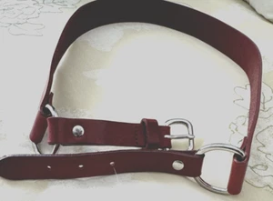 Cintura in pelle rossa Banana Republic con anelli in metallo taglia M - Foto 1 di 1