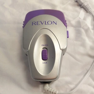 Revlon Palm Flat Iron 1.5 inches Purple Hair Styler RV061 - Picture 1 of 4