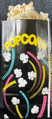 200 POPCORN GUSSETED BAGS  (SIZE 6 3/4 X 4 1/2  X 2 1/2)  2 OZ FUN SIZE - Image 1 of 3