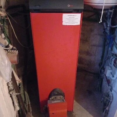 Riello caldaia a gasolio con bruciatore - Immagine 1 di 4