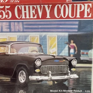 Kit Modelo Revell Escala 1/25 '55 Chevy Coupe 7165 Skip's Fiesta Drive-In Series - Imagen 1 de 17