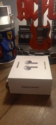 Samsung Galaxys Buds 3 Silver Earphones NEW! - Image 1 of 4