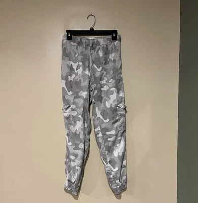 C&C of California Women's Grey Camo Cargo Joggers Size Small 100% Lyocell Casual - Image 1 of 4