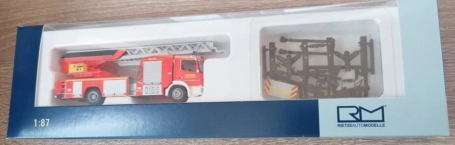 Rietze 71620 - 1/87 Magirus DLK Atego '19 FW Hof - Nuovo - Immagine 1 di 1