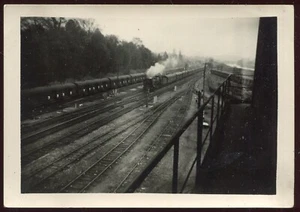 photo ancienne . train locomotive chemin de fer gare - Picture 1 of 2