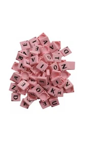 100 LIGHT PINK PLASTIC SCRABBLE TILES LETTERS FOR ART&CRAFTS SCRAPBOOK UK SELLER - Picture 1 of 1