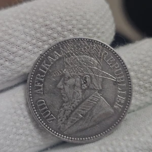 1896 SUDÁFRICA, PLATA MEDIA CORONA GRABADO SOMBRERO Y PIPA Hobo Tipo Níquel - Imagen 1 de 11