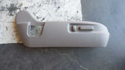 INTERRUPTOR ASIENTO PASAJERO DERECHO CON CUBIERTA DE PLÁSTICO SE ADAPTA A 09 10 11 12 13 14 15 PILOTO Foto 1 de 4