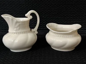 LENOX CHINA USA COLONIAL COLLECTION CREAM 3 3/4" AND OPEN SUGAR BOWL SET - Picture 1 of 12