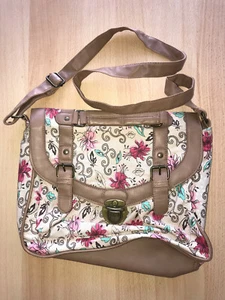 Damen Blumenmotiv Umhängetasche Blumen Tasche Stoff Top Geschenk Accessoire NEU - Bild 1 von 3