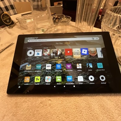 Amazon Fire HD 10 11th Gen - Image 1 of 3