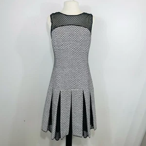 Oscar de la Renta NWT Black and White box pleated Cocktail Dress Size 6 - Picture 1 of 10