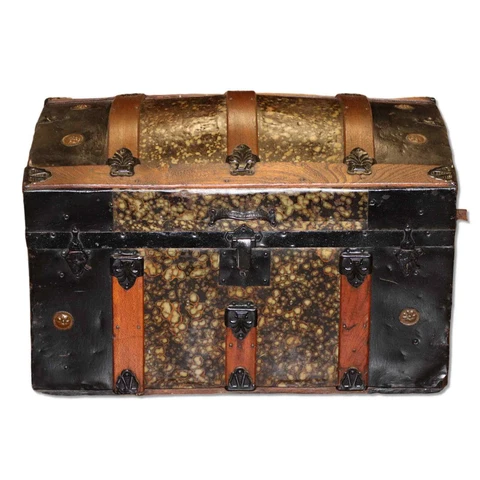 Ships Free - Small Dome Top Steamer Trunk with Crystalized Spot Panels 26" 1870' Cover