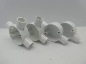 TERMINAL DE PVC MARSHALL TUFFLEX 20MM, A TRAVÉS, ÁNGULO, CAJA DE CONDUCTOS DE SALIDA 20 APAGADOS - Imagen 1 de 10