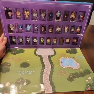 SERIE 6 DISNEY DOORABLES ULTIMATE MEGA PEEK PRINCESA CON JOYAS - Imagen 1 de 16