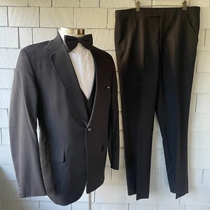 70s Vintage Black Wool 3-pc Mens Tuxedo with Contrasting Faille Lapel Size 42L - Picture 1 of 14